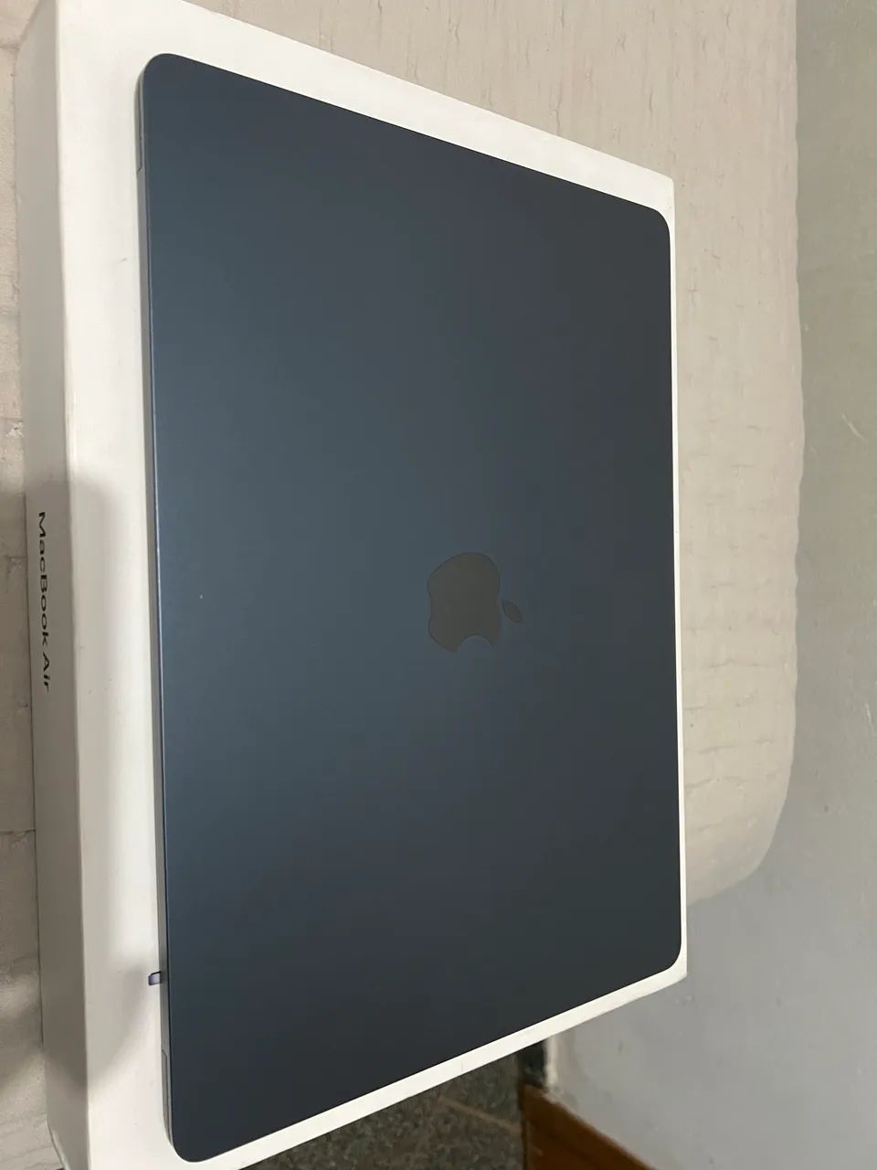 MacBook Air 15 polegadas M2 2023 8GB 256GB - Midnight - Caixa Original - Foto 4