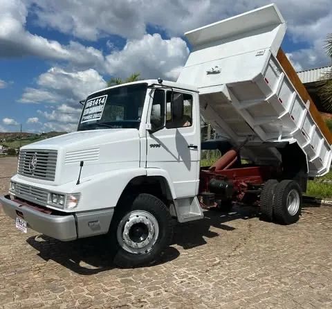 CAMINHÃO CAÇAMBA 