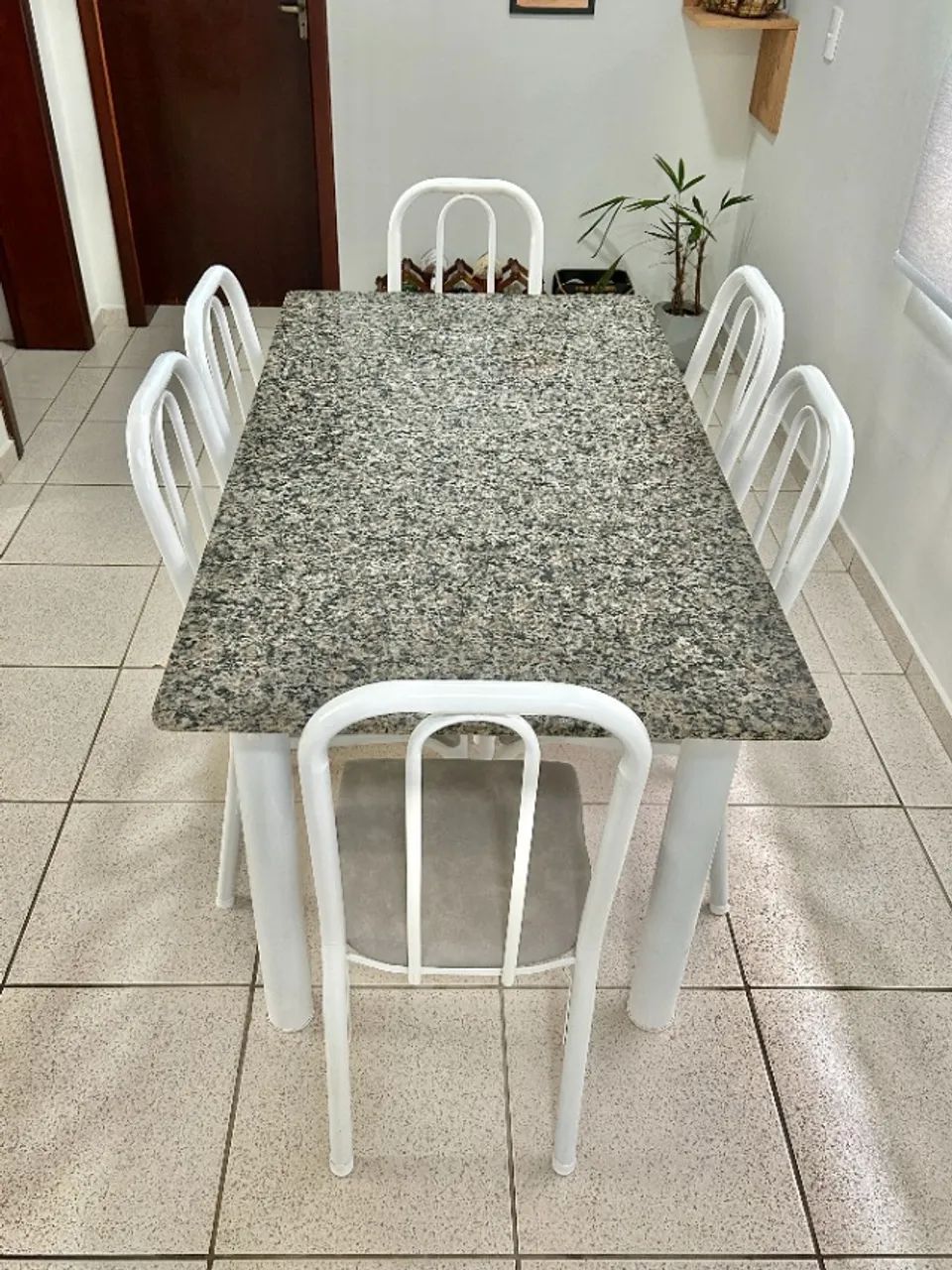 Mesa de jantar com 6 cadeiras - Foto 2