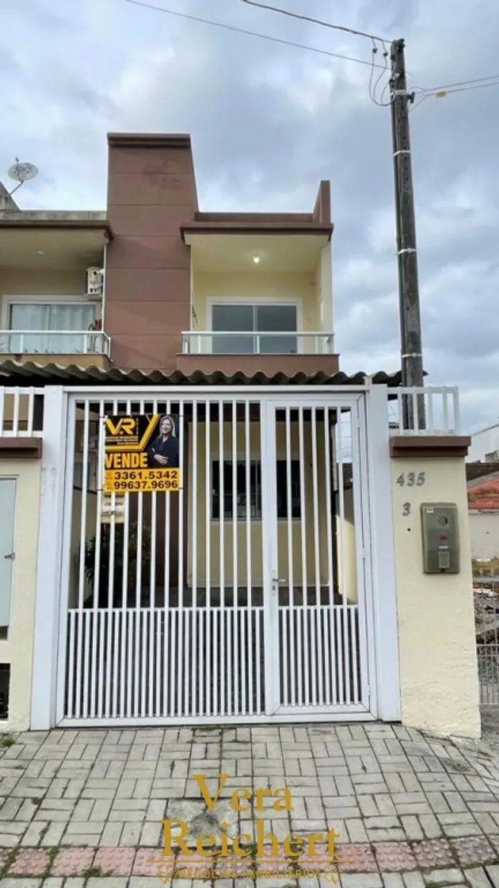 SOBRADO EM ITAPEMA