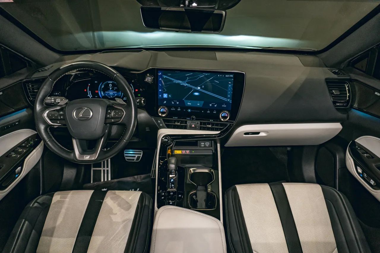 Lexus NX-350h F-sport 2.5 16V Aut. (hybrid), foto 15 de 19