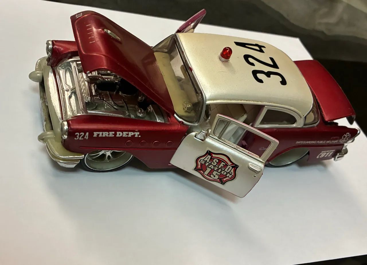 Miniatura 1955 Buick Century (1/26) - Maisto