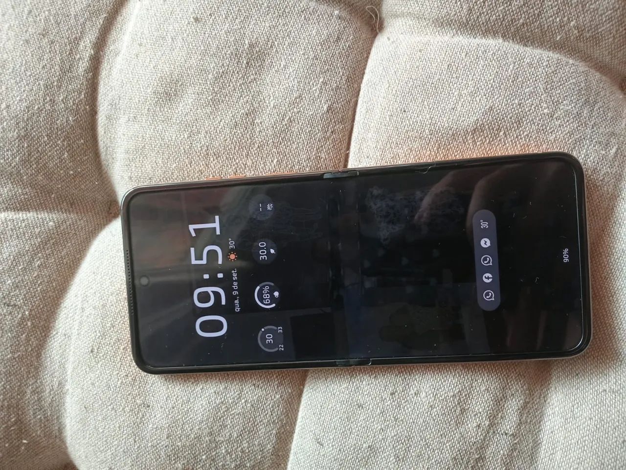 Moto Razr 50 ultra  - Foto 2
