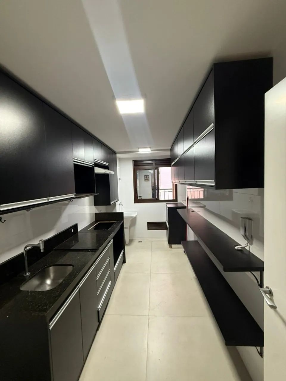 3 QUARTOS COM ARMARIOS AR CONDICIONADO - Foto 4