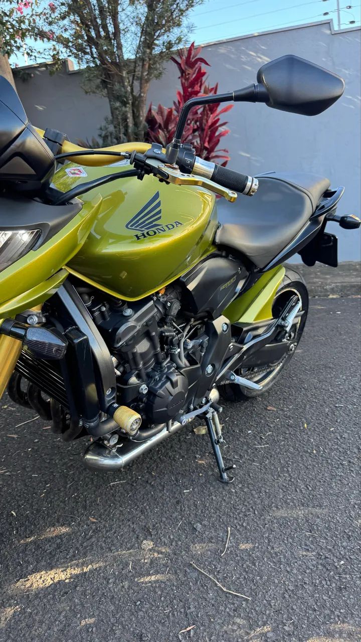 Hornet 600