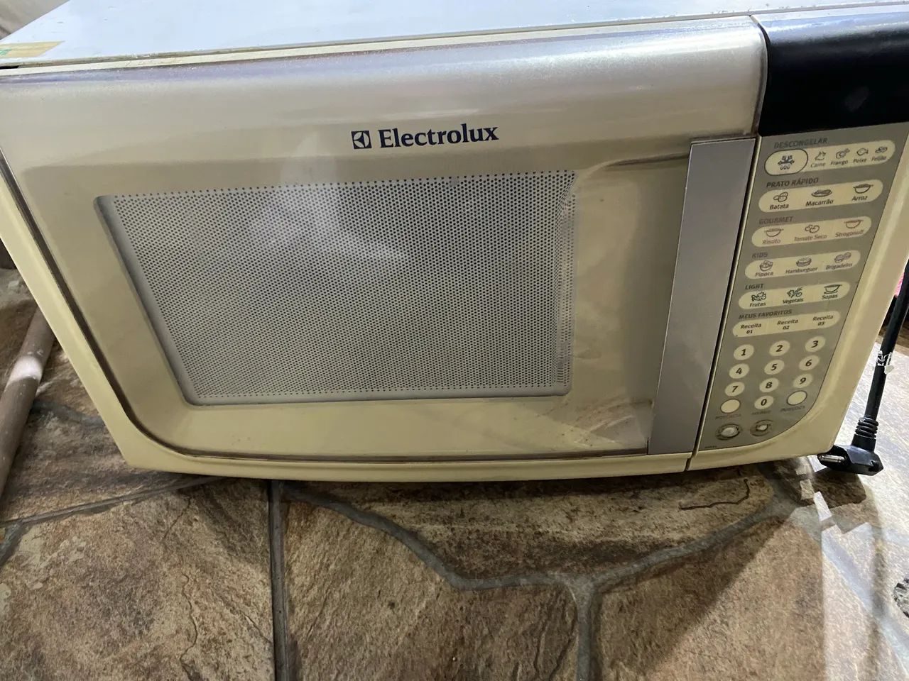 Microondas eletrolux bom funcionamento 