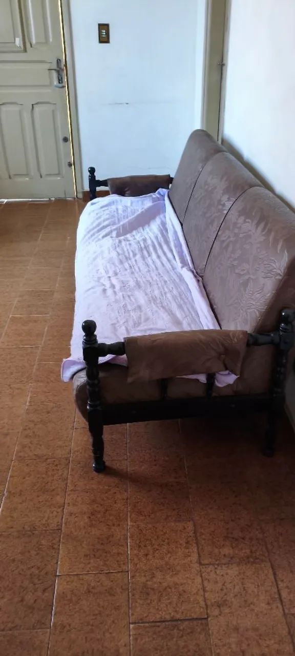 Sofá antigo=Não pague pelo site / Só direto 