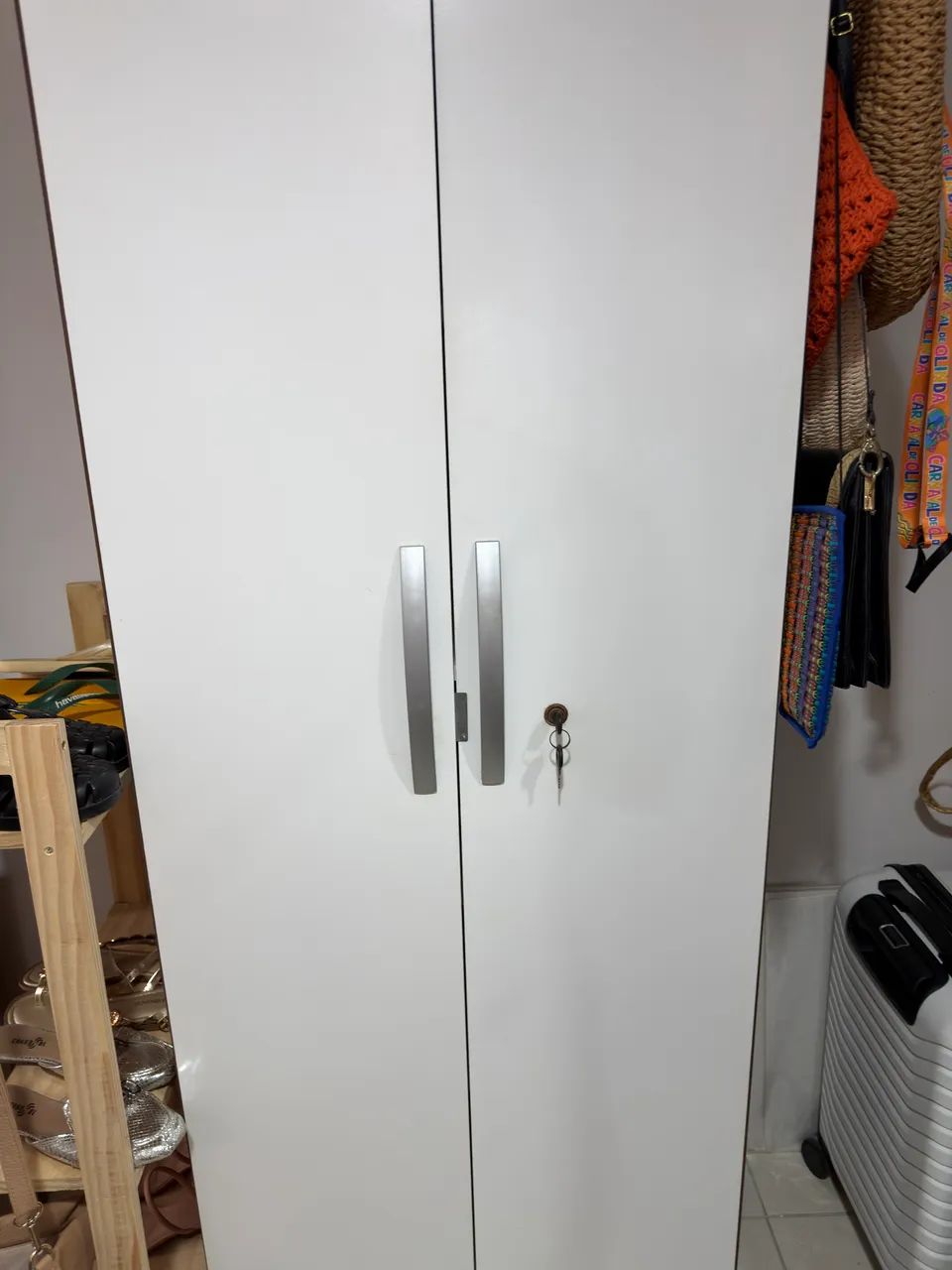 Armário multiuso 