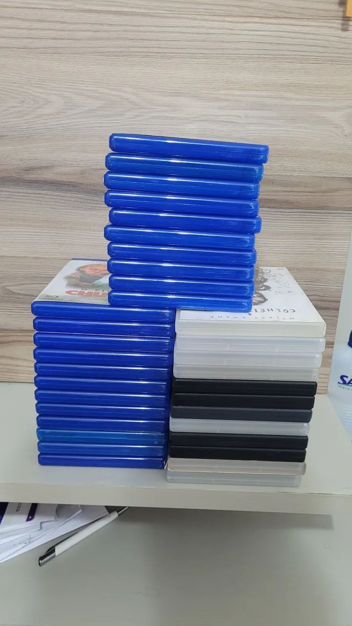 LOTE COM 34 CAIXAS/ESTOJOS - BLU-RAY E DVD - Foto 2