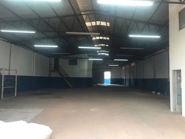 Vende-se Barracão na Avenida Fernando Corrêa - Foto 3