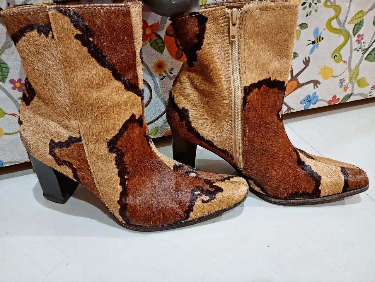 Bota feminina couro - Foto 4