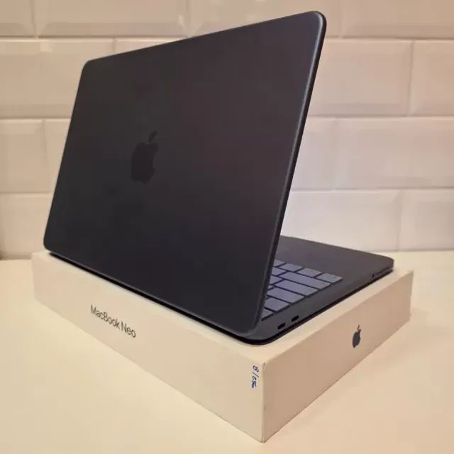 MacBook Neo A18 Pro - 8Gb Ram - SSD - A3404 - Ciclos: 0 - Foto 4