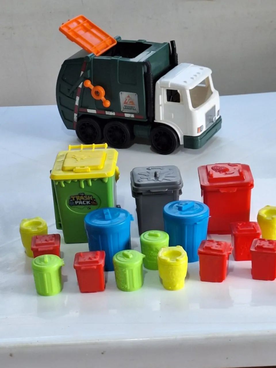 Brinquedo Trask Pack com 16 peças adicionais - Foto 2