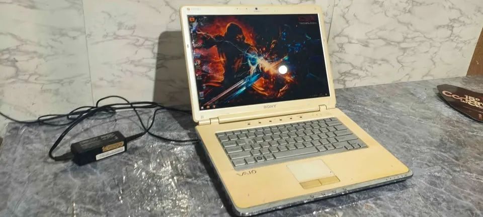 VENDO/TROCO NOTEBOOK SONY VAIO/ DUAL CORE/ 3GB RAM/ SSD240/ FORMARTADO + ENTREGA - Foto 4