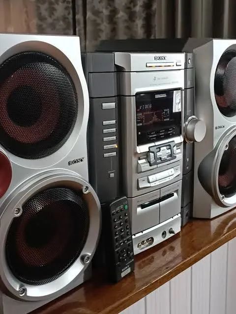 Som Sony MHC RG90 com defeito - Foto 3