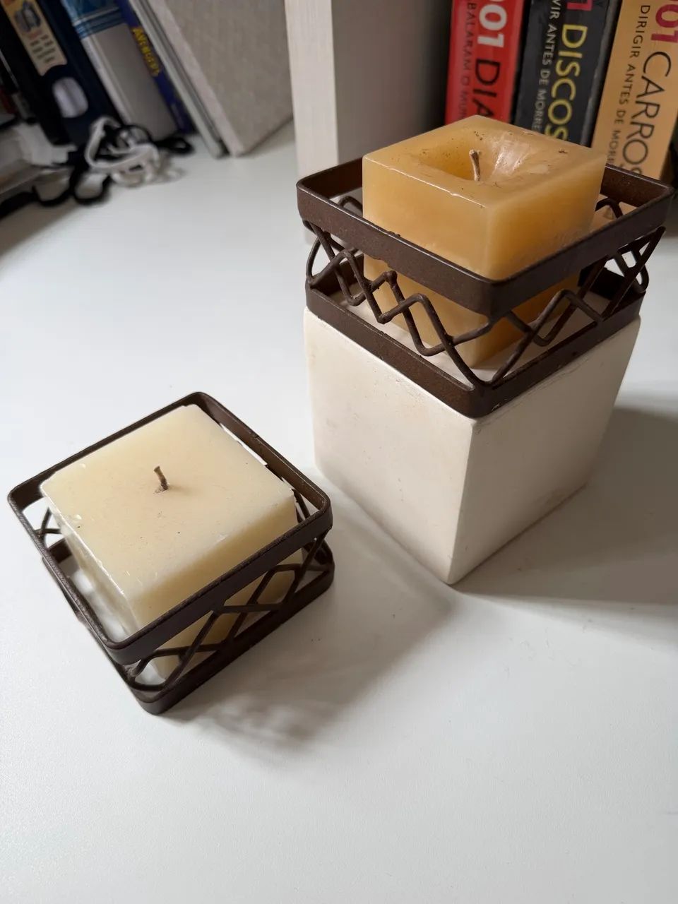 Porta-velas com velas