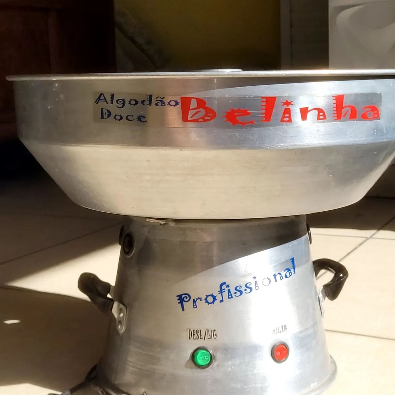 Máquina de Algodão Doce Profissional - Semi Nova ?