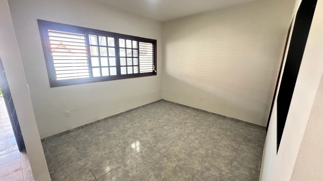 Vendo uma ótima casa espaçosa e bem localizada no Itararé  - Foto 2