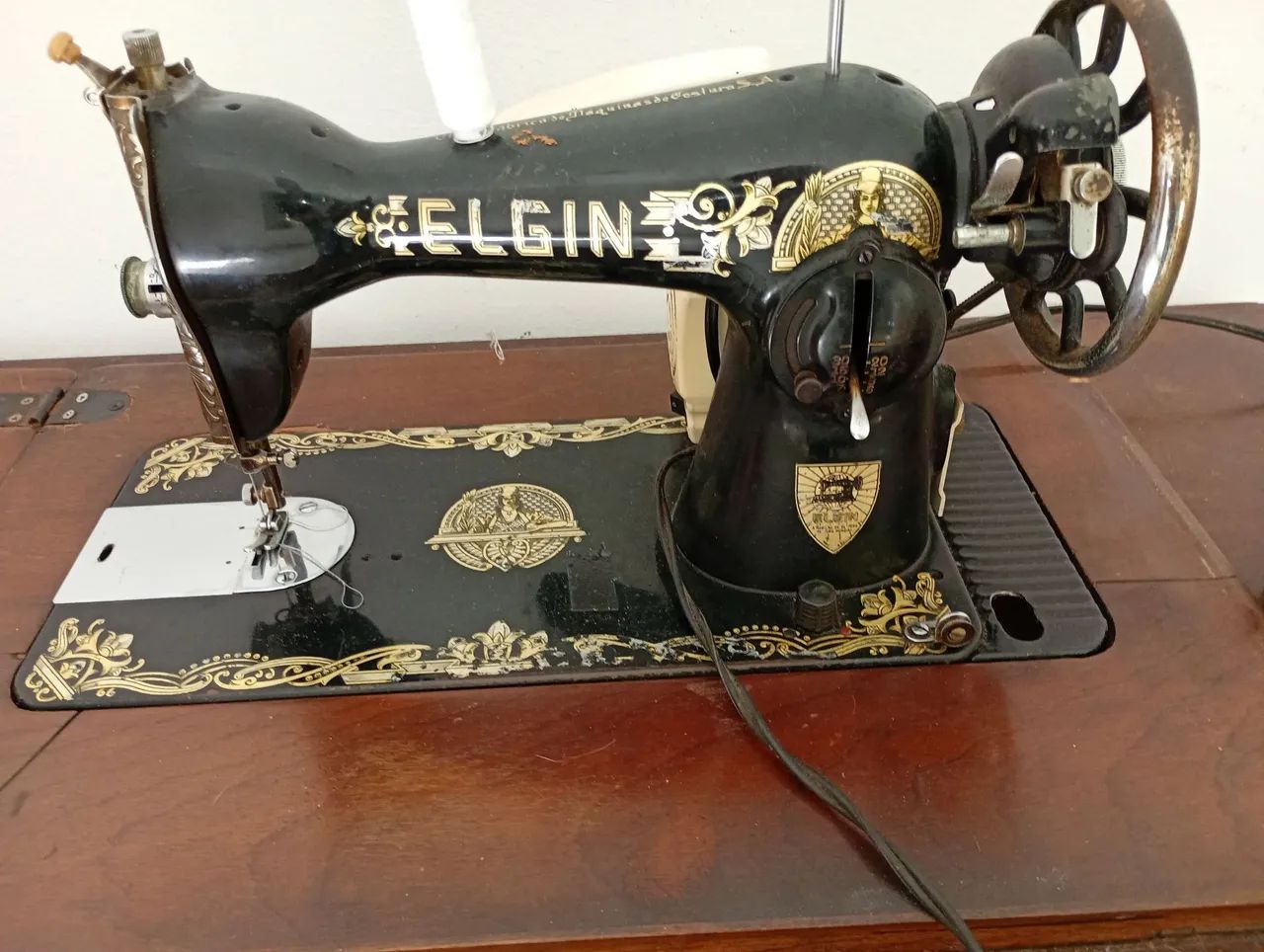 Máquina Singer  - Foto 3