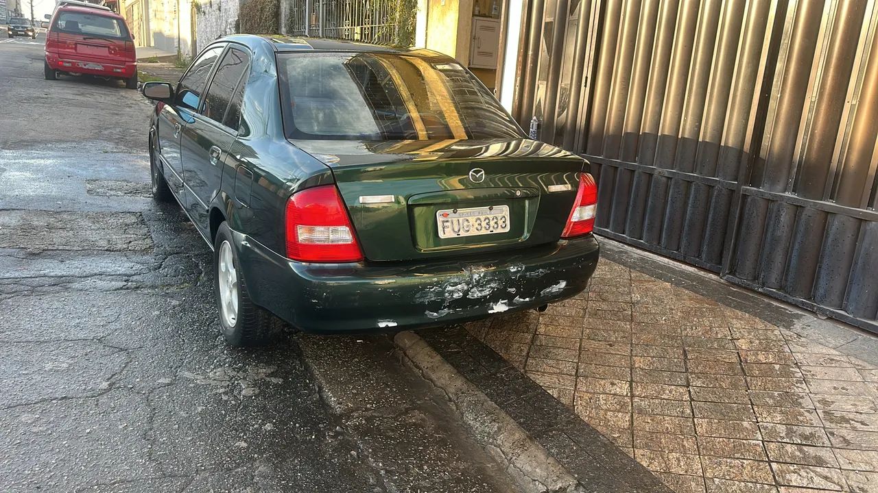 Mazda Protege Aut. 1999 - Foto 4