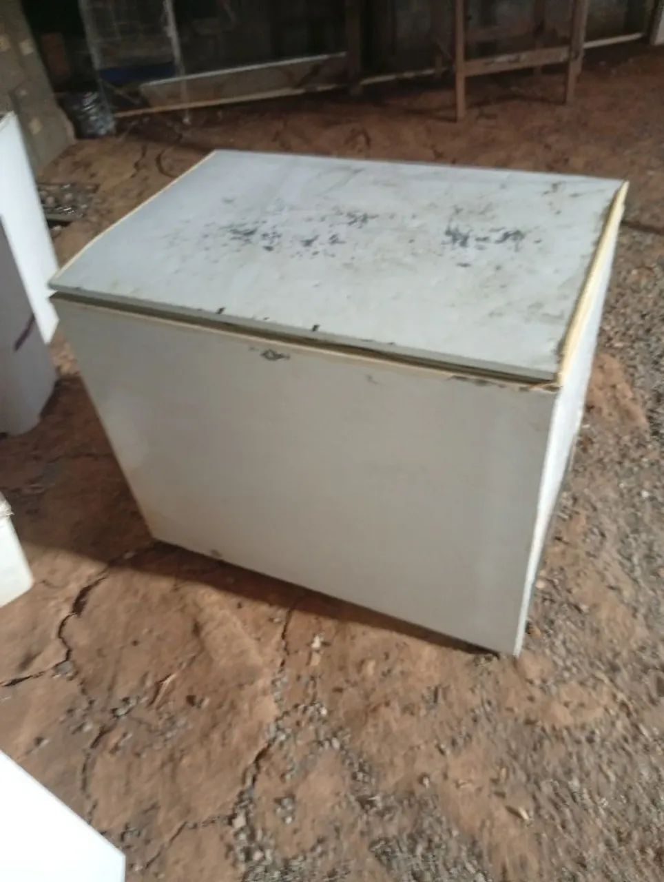 Freezer funcionando perfeitamente entrego 900 - Foto 2