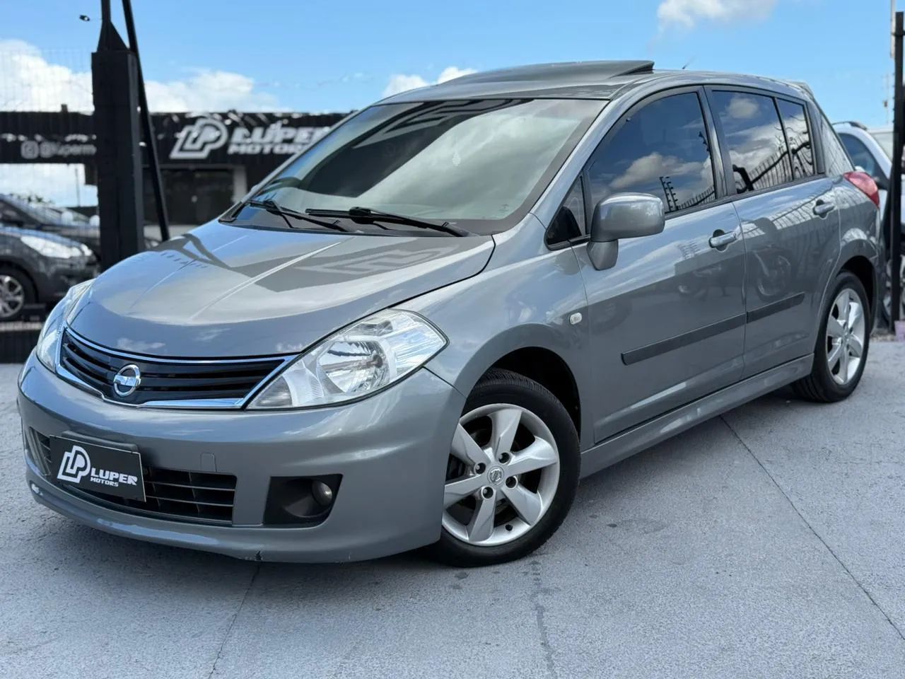Nissan Tiida 2013