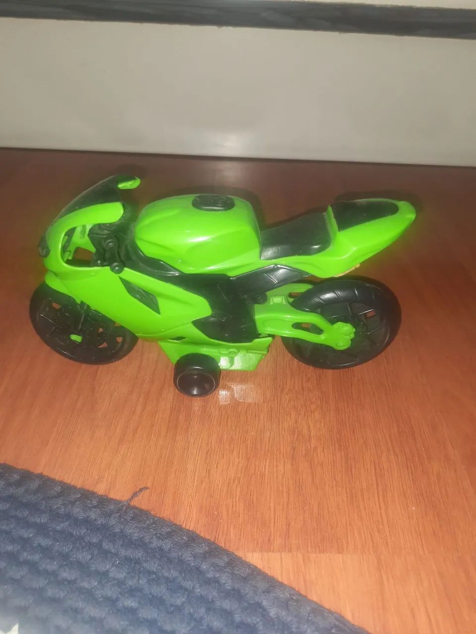 Moto infantil verde - Foto 2