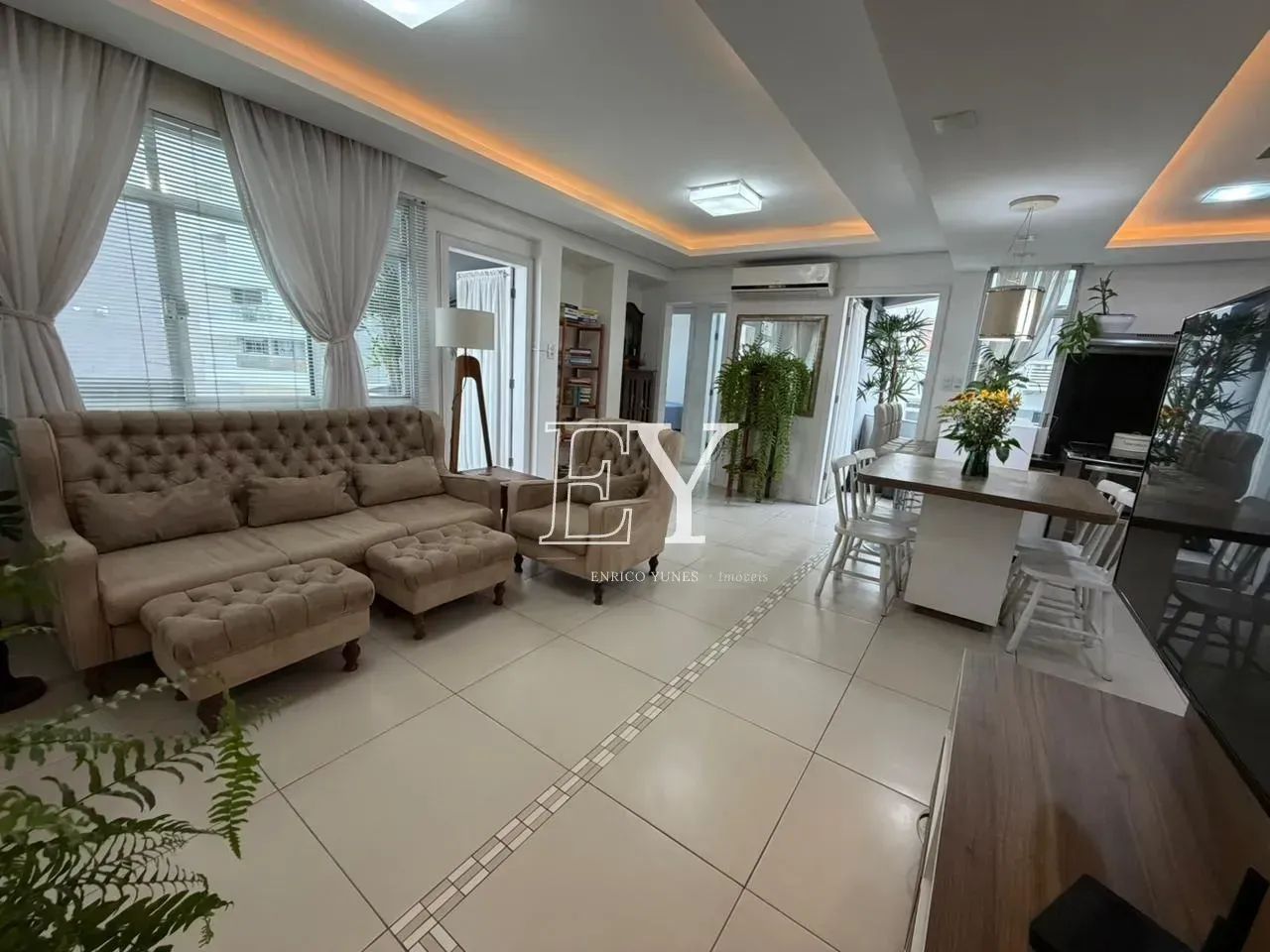 Cobertura Duplex Ampla com 3 Dormitórios e 130 m²  no Itacorubi - Florianópolis - SC - Foto 2