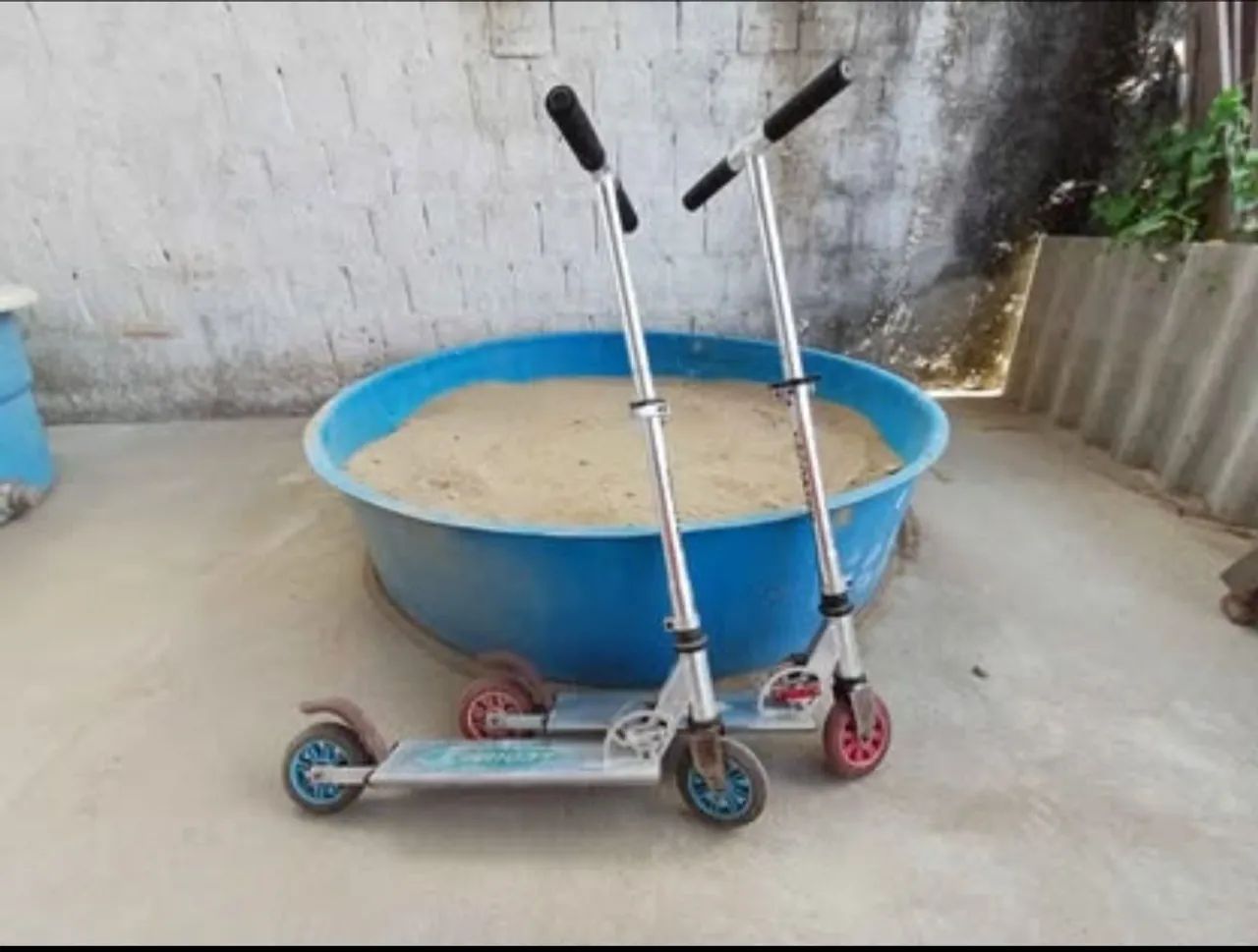Vendo patnetis SCOOTER EM ALUMÍNIO pelo preço de R$ 90,00 cada