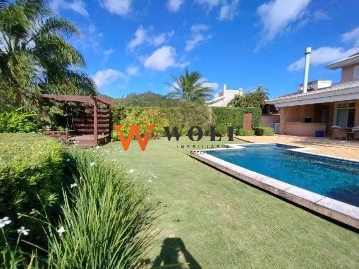 Casa em Condomínio para alugar com 4 Dormitóios no bairro Cacupé, em Florianopolis. - Foto 2