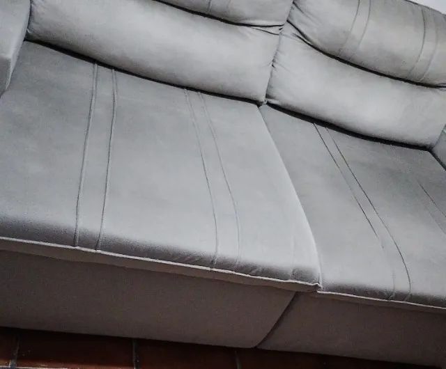 Sofá retrátil novinho  1.000 reais