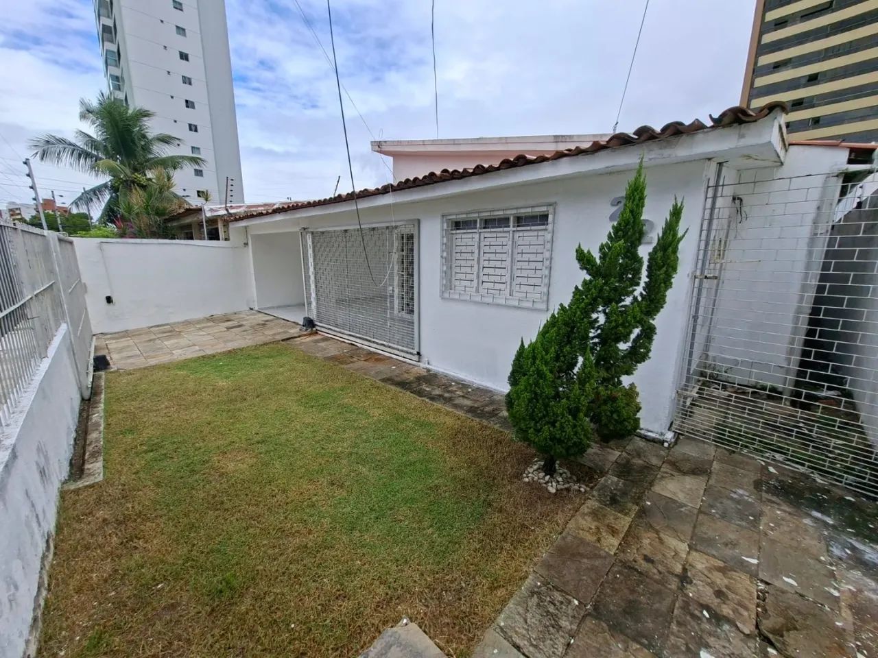 Casa em Miramar 03 Suítes + Dce Excelente local - Foto 2