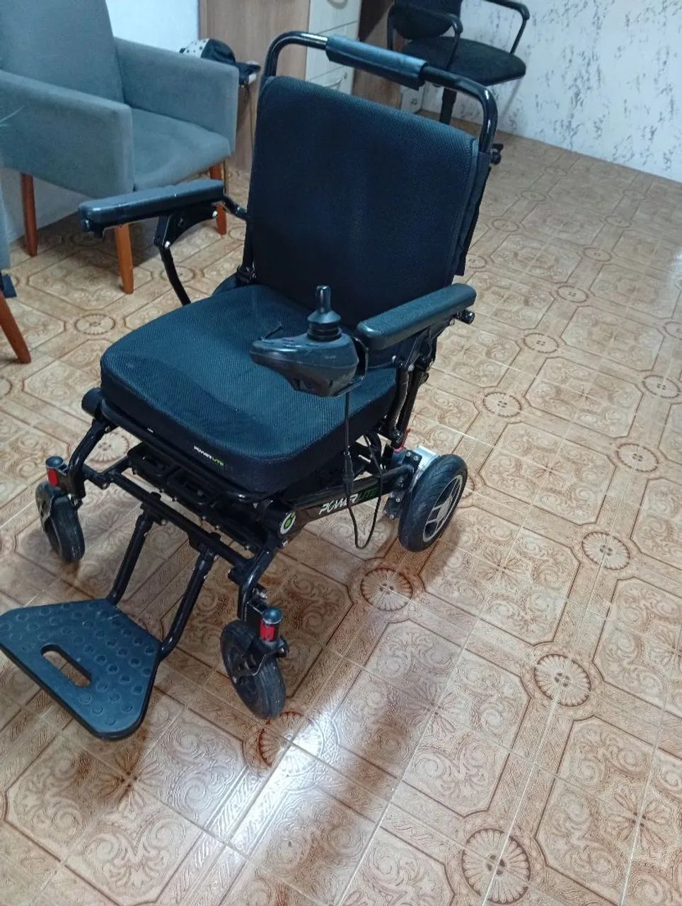 Cadeira de rodas motorizada  - Foto 2