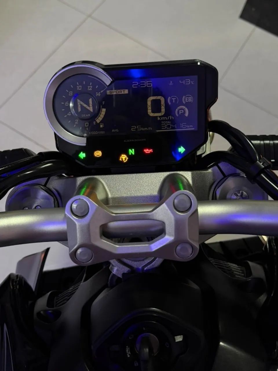 HONDA CB 1000R ? 2020 - Foto 4