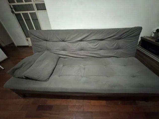 SOFÁ CAMA CINZA MUITO BEM CONSERVADOS, ROBUSTO E RESISTENTE - Foto 2