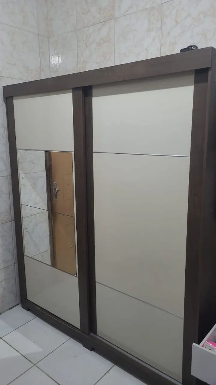 Guarda-roupas 