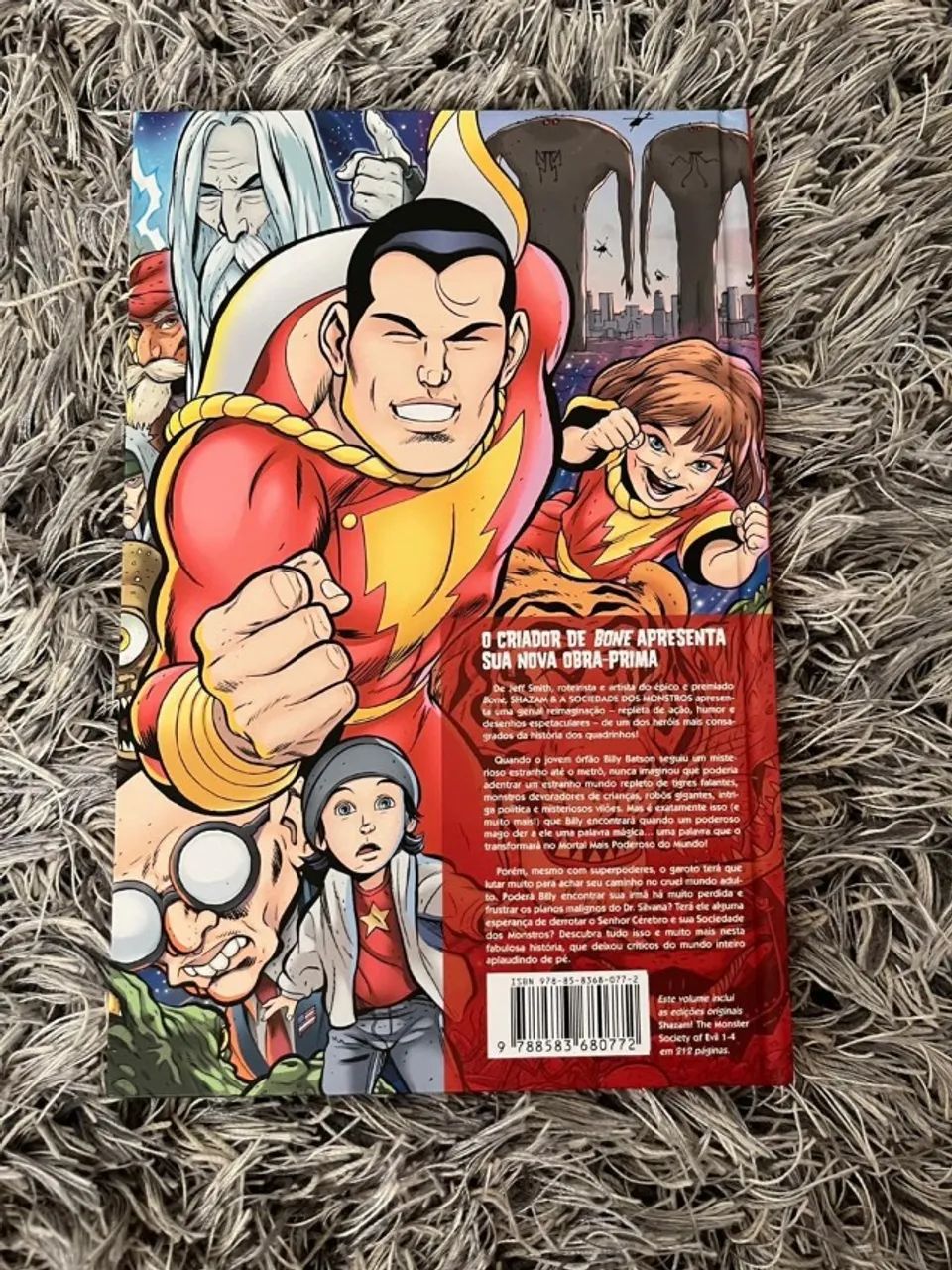 HQ Shazam e a Sociedade dos Monstros de Jeff Smith - Foto 2