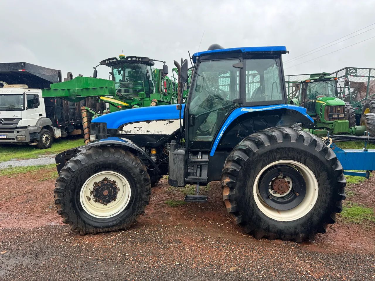 Trator New Holland TM7010