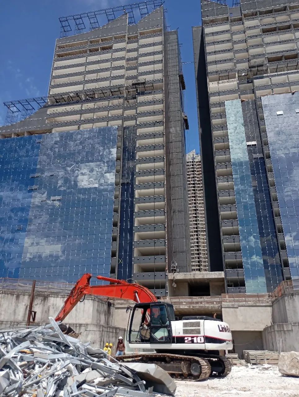 Alugo escavadeira  - Foto 3