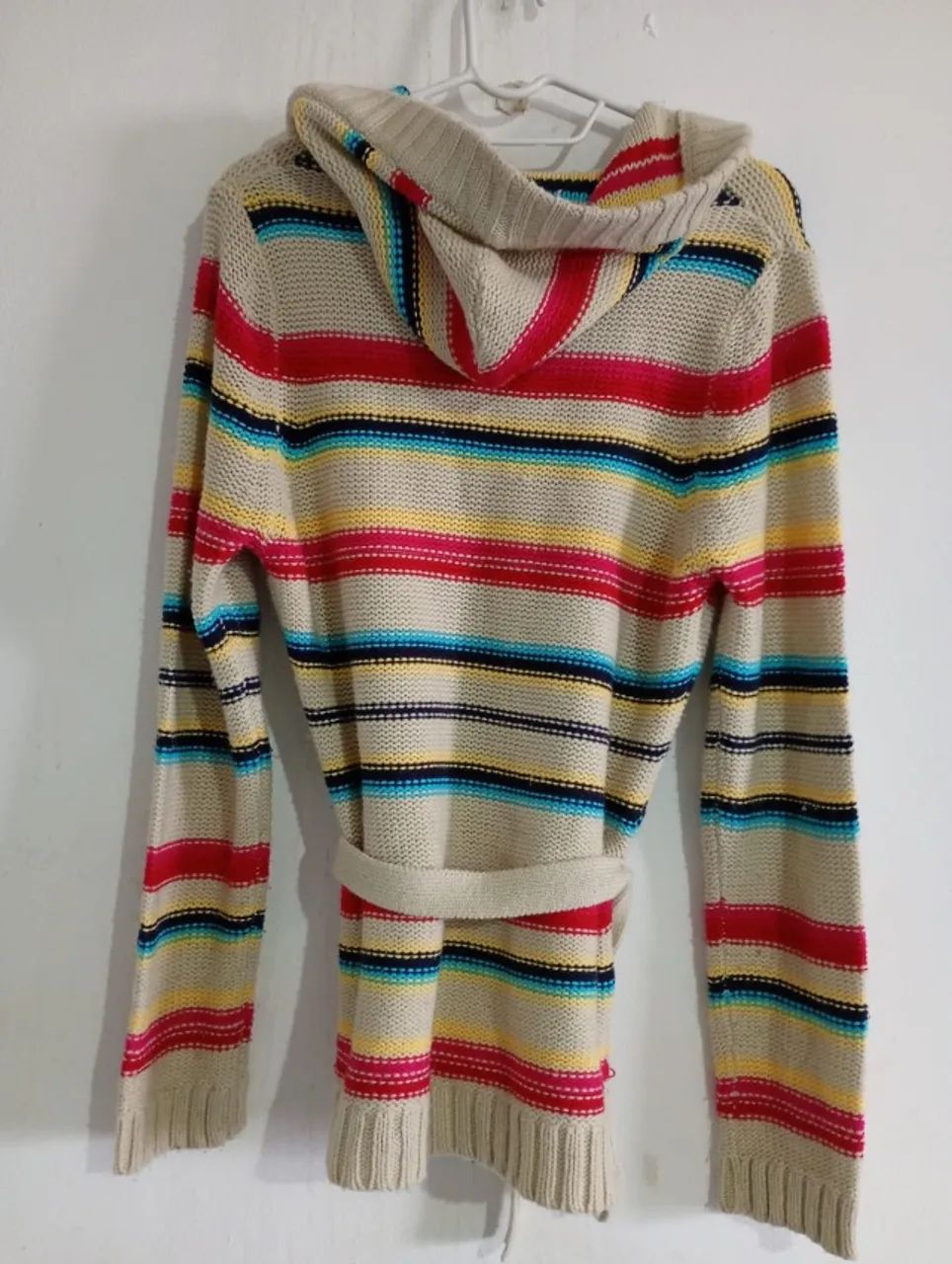 Cardigan de tricô feminino com capuz - Foto 2