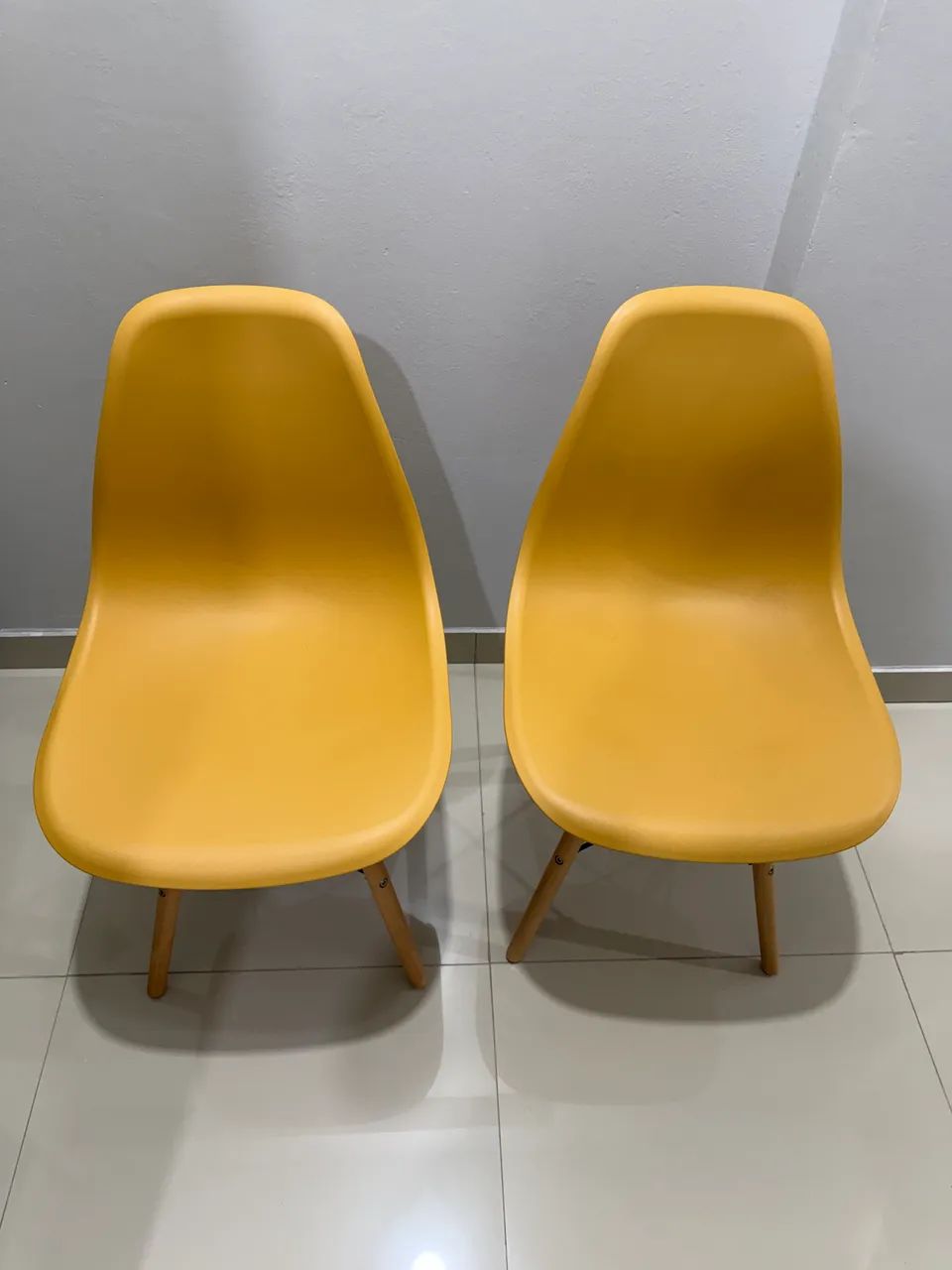 Vendo 2 cadeiras EAMS  - Foto 2