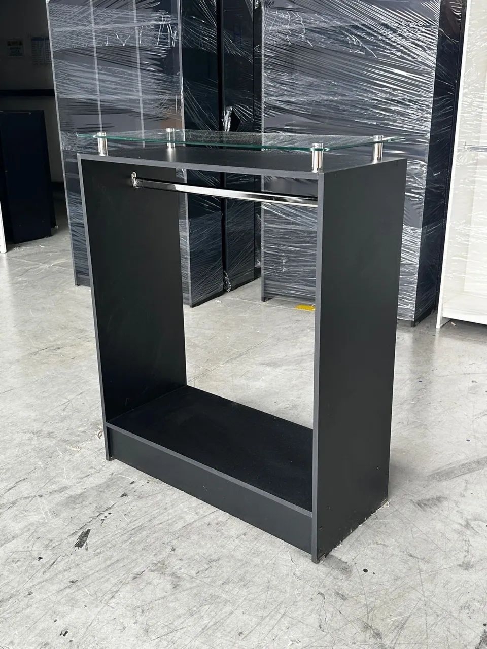 BALCÃO CABIDEIRO COM TAMPO DE VIDRO mdf preto 