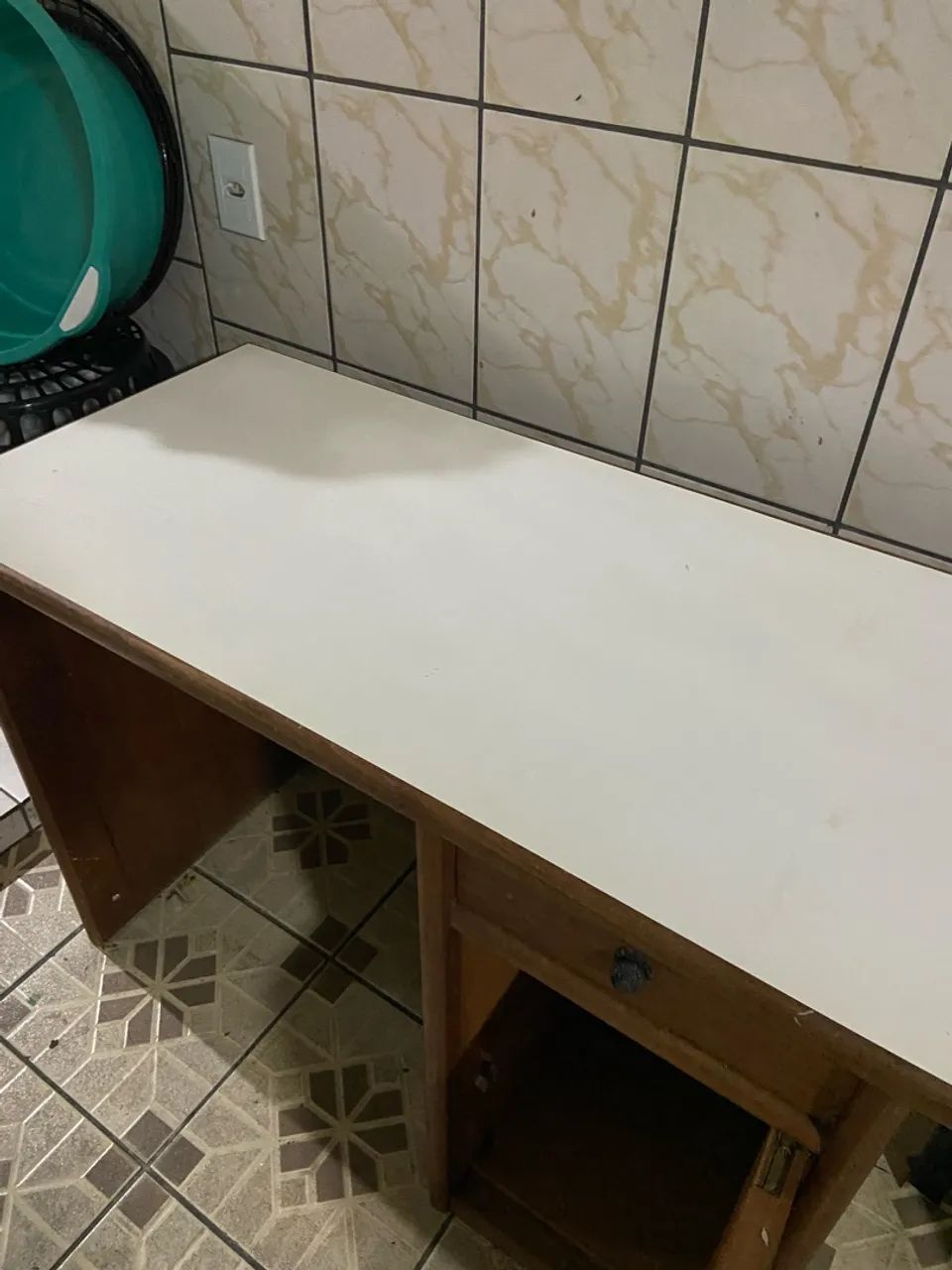 Escrivaninha de madeira  - Foto 3