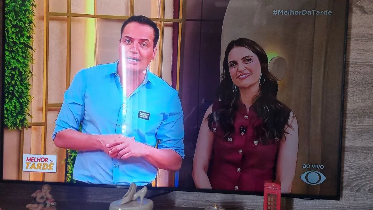 Tv Samsung smart 55 polegadas com controle e manual.Há uma pequena diferença na cor.  - Foto 3