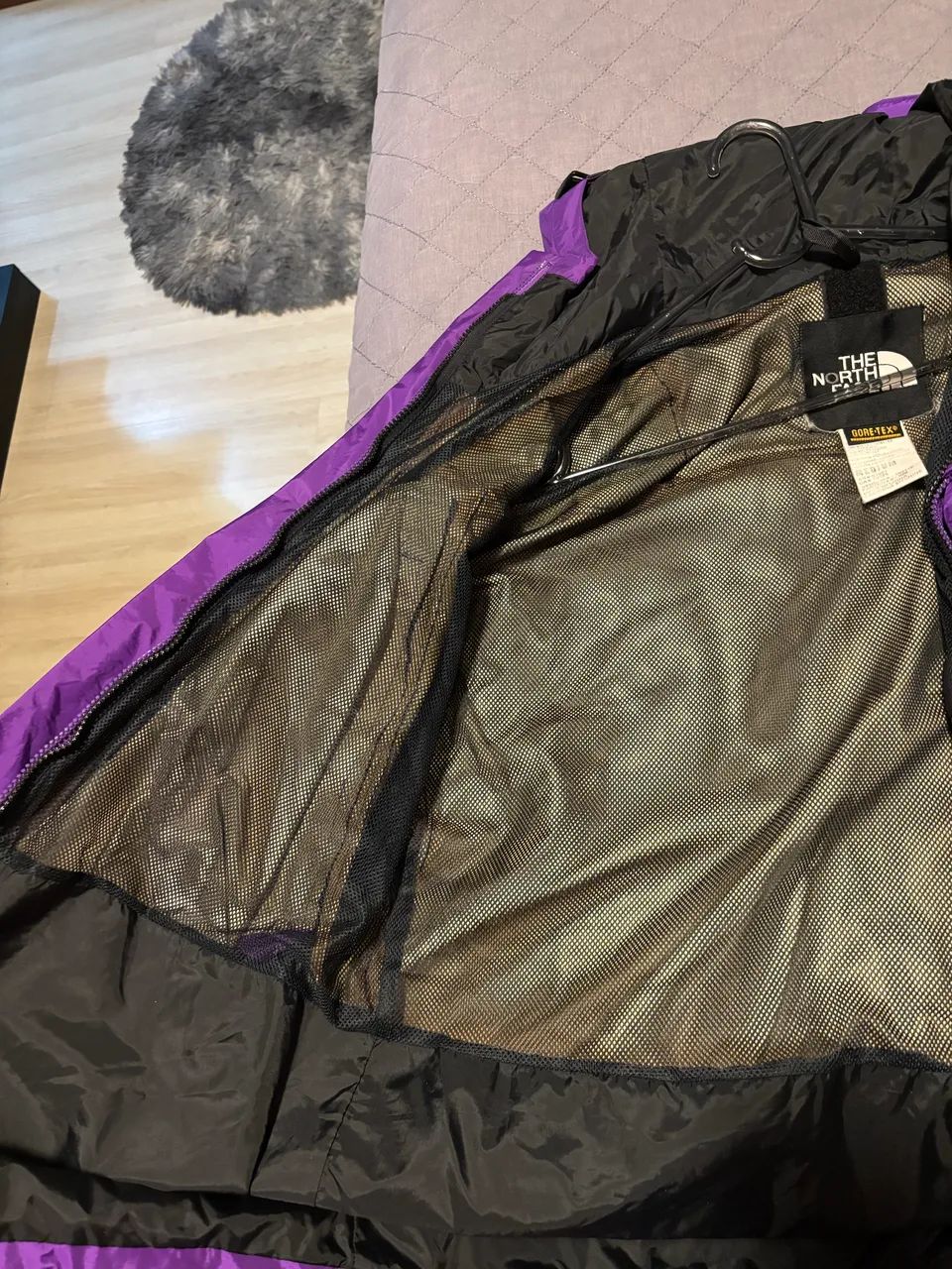 Jaqueta The North Face Gore-Tex Vintage Roxa e Preta - Foto 4