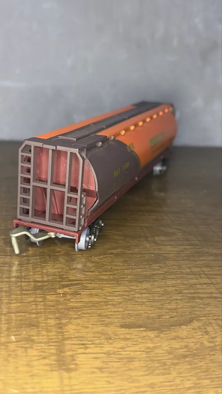 Locomotiva de brinquedo a pilha  - Foto 4