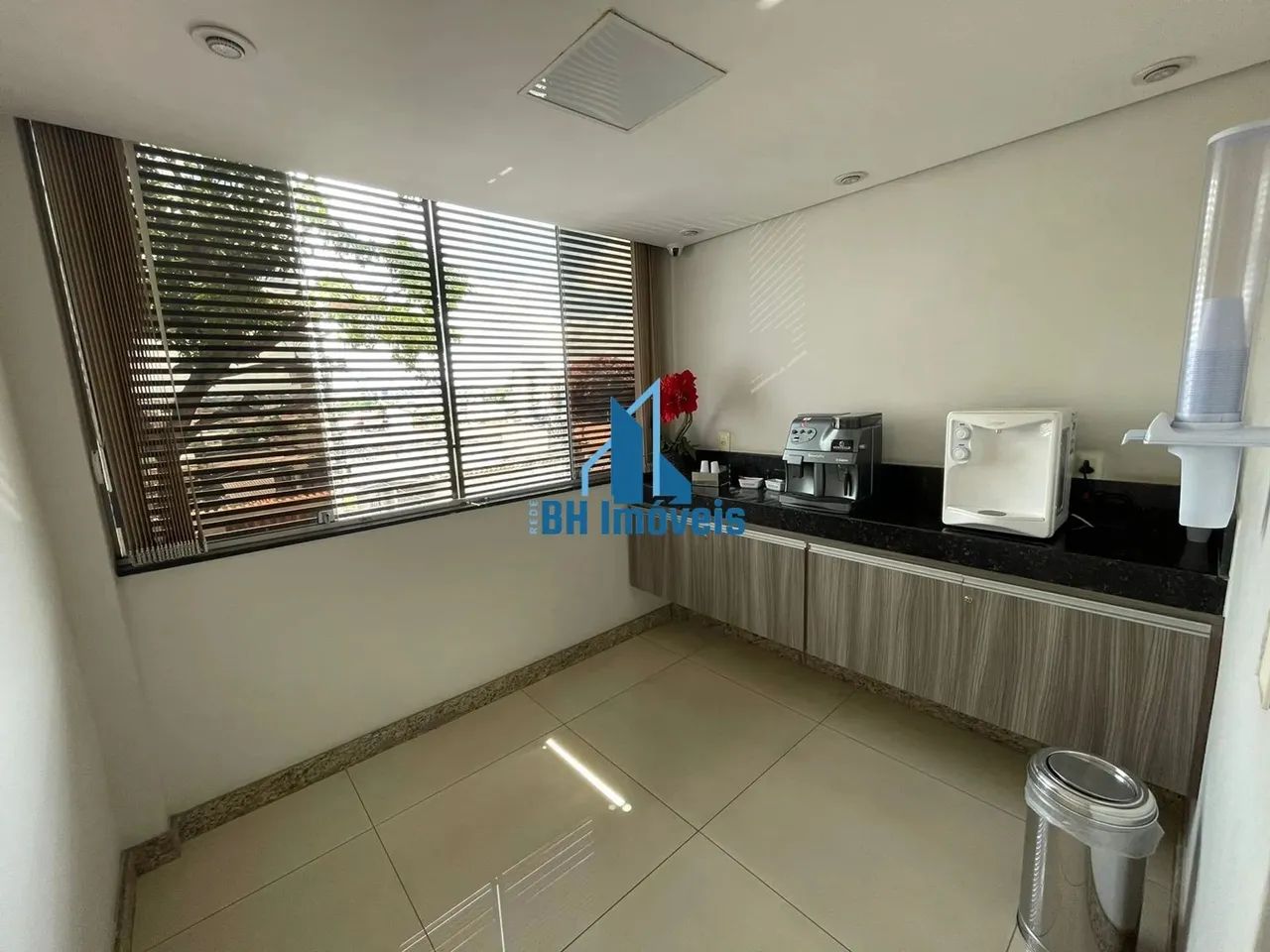 Prédio Comercial no Bairro Glória - Próximo Ave Abílio Machado - Belo Horizonte - Foto 5