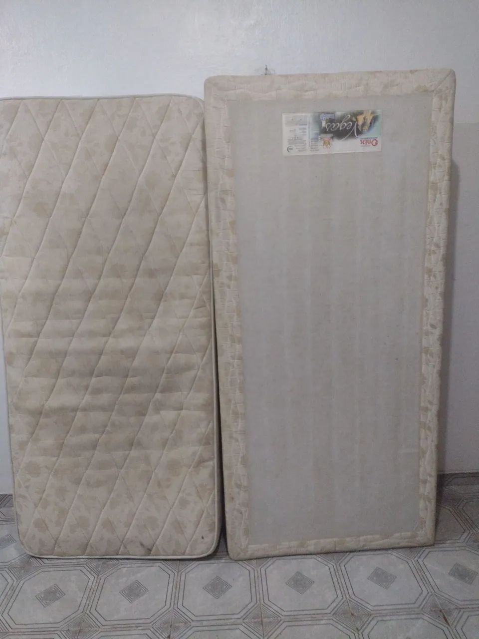 Cama box com colchão de solteiro de mola - usado - Foto 3