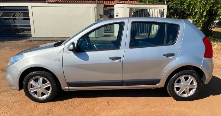 Renault Sandero Expression Hi-flex 1.6 8V 5P 2013 - Foto 2