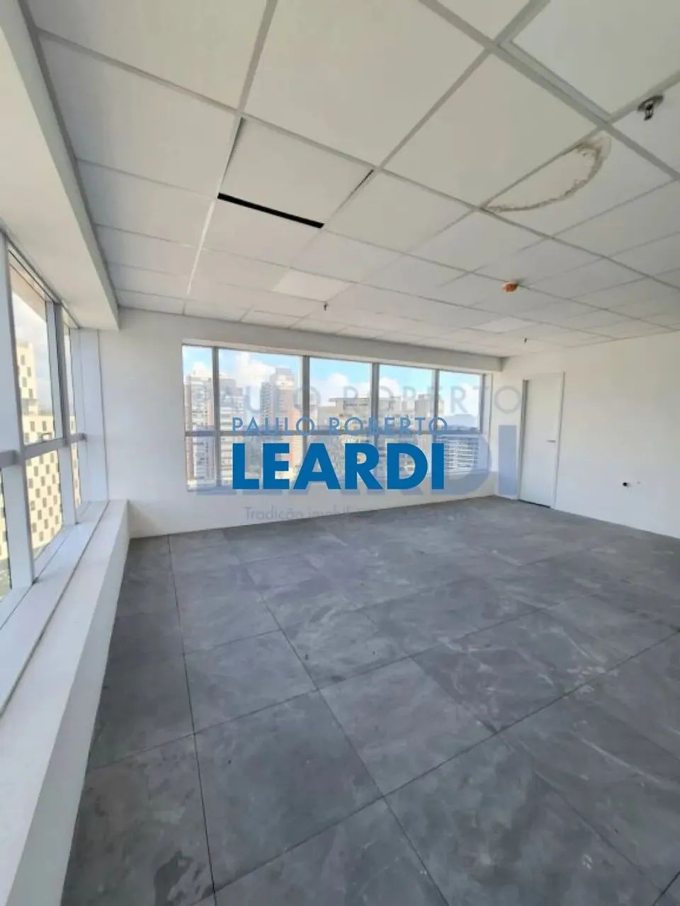 CONJ. COMERCIAL - EMPRESARIAL 18 DO FORTE - SP